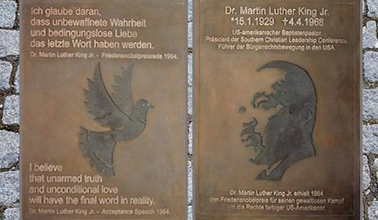 Bronze Bodenplatte MLK